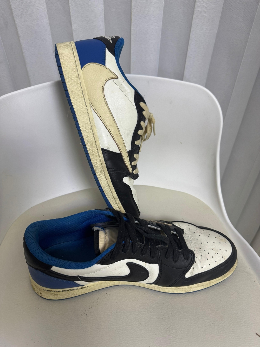 Nike Travis Scott Low-Top Sneakers in White, Black & Blue